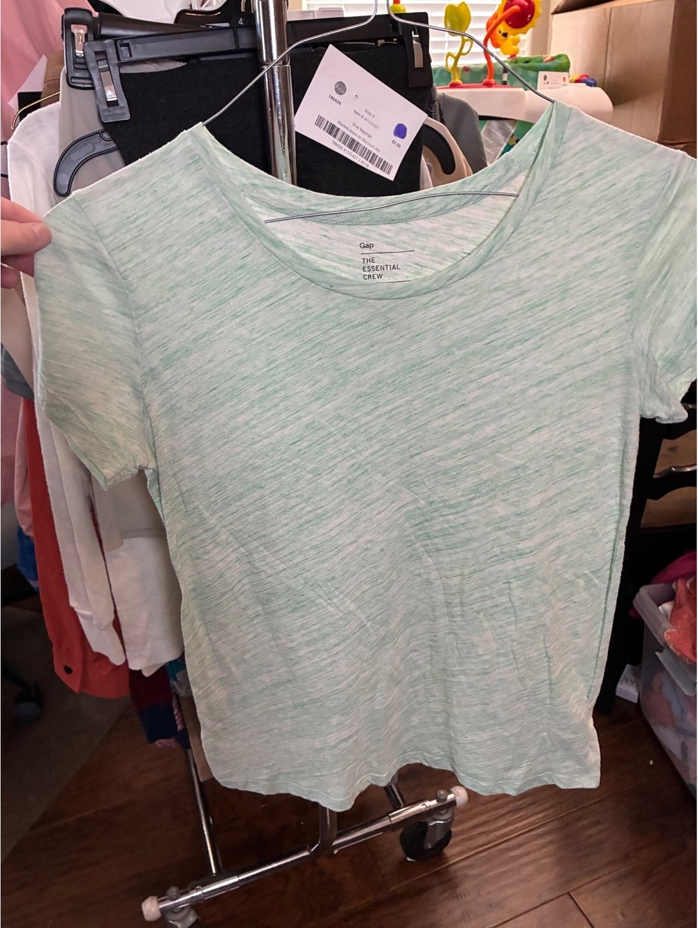 Gap Essential Crew green short sleeve tee